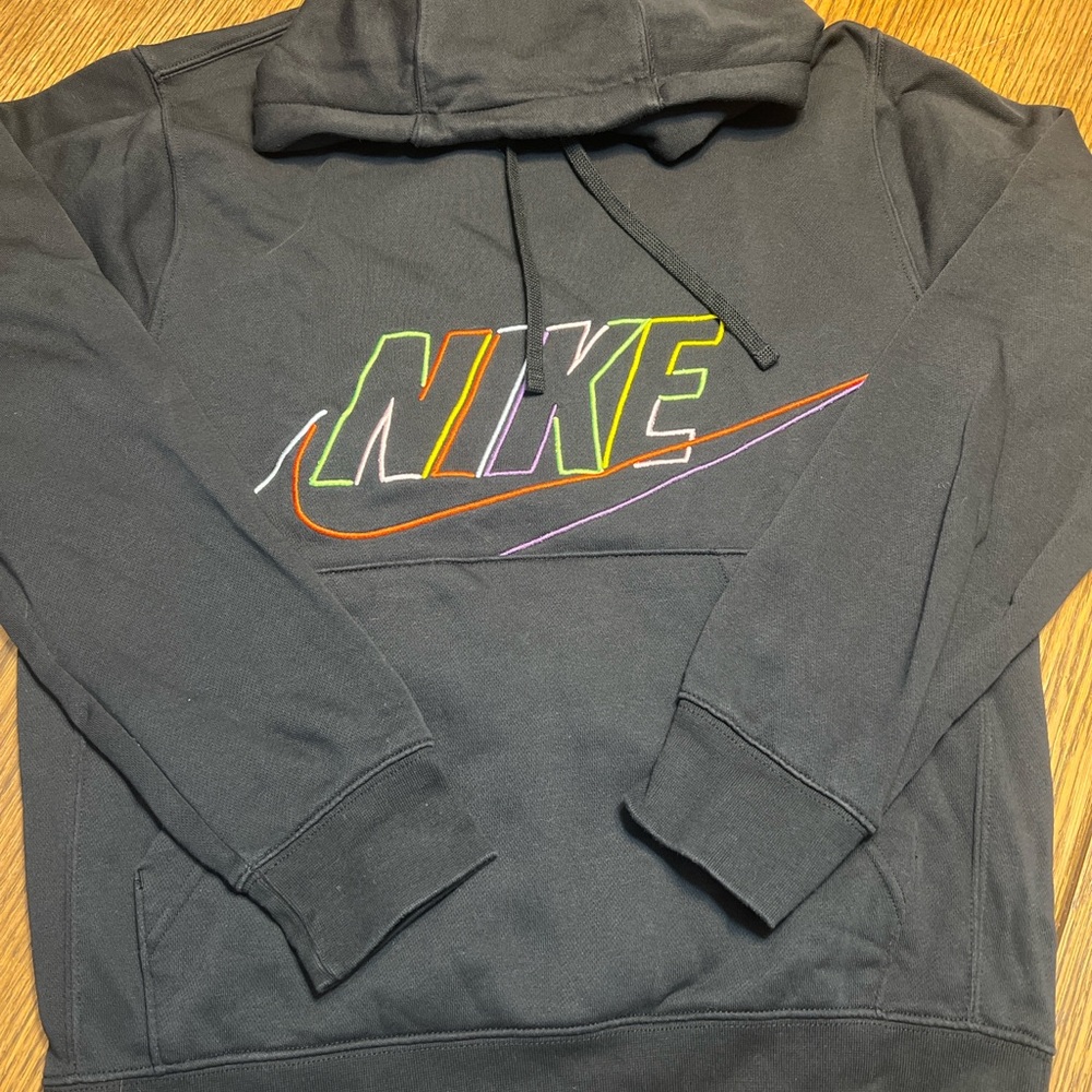 Men’s Nike Rainbow Embroidery Hoodie. Size small
